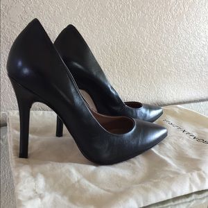 Bcbg heels
